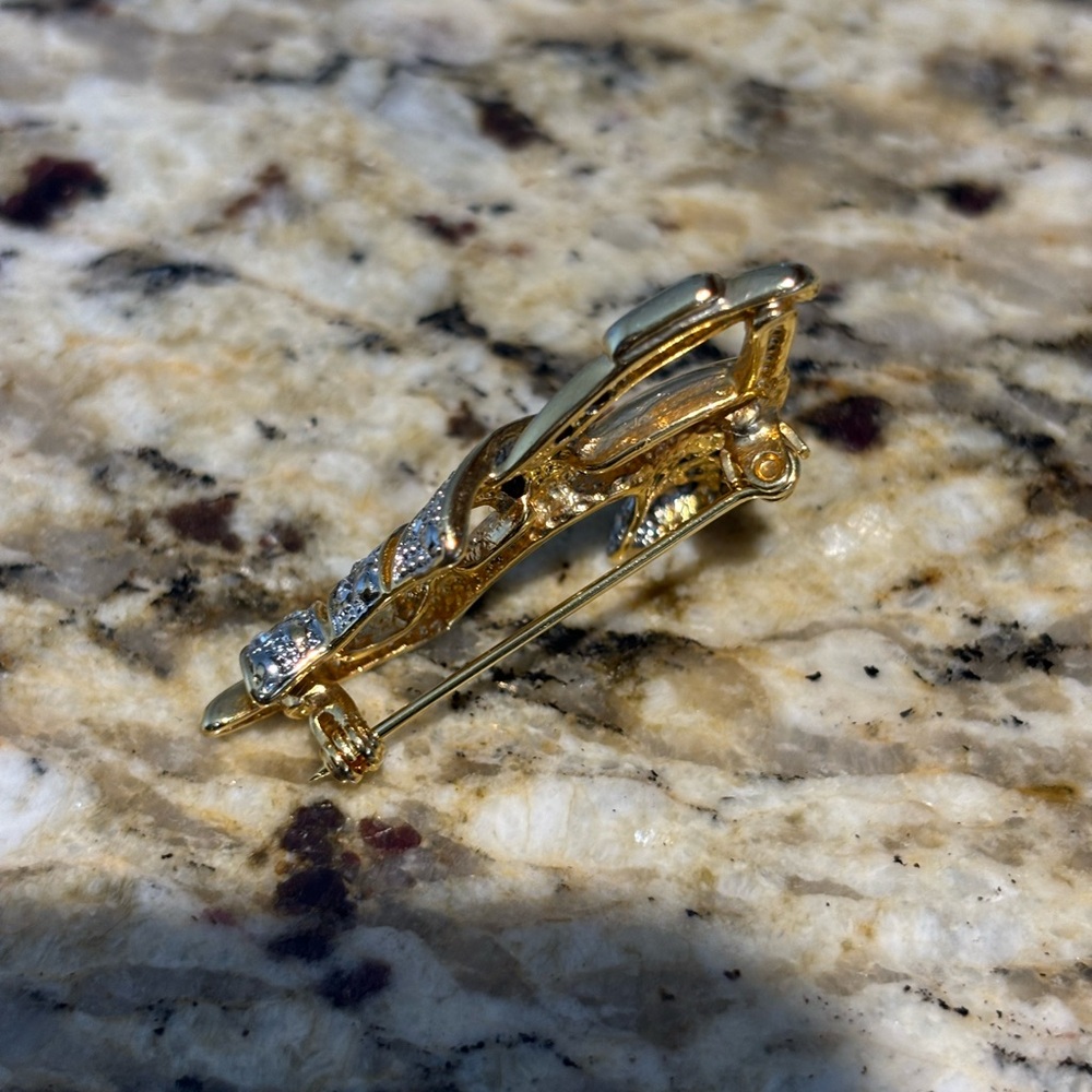 Chunky Heel Sandal Brooch Sparkling Gold and Silver - Picture 10 of 11
